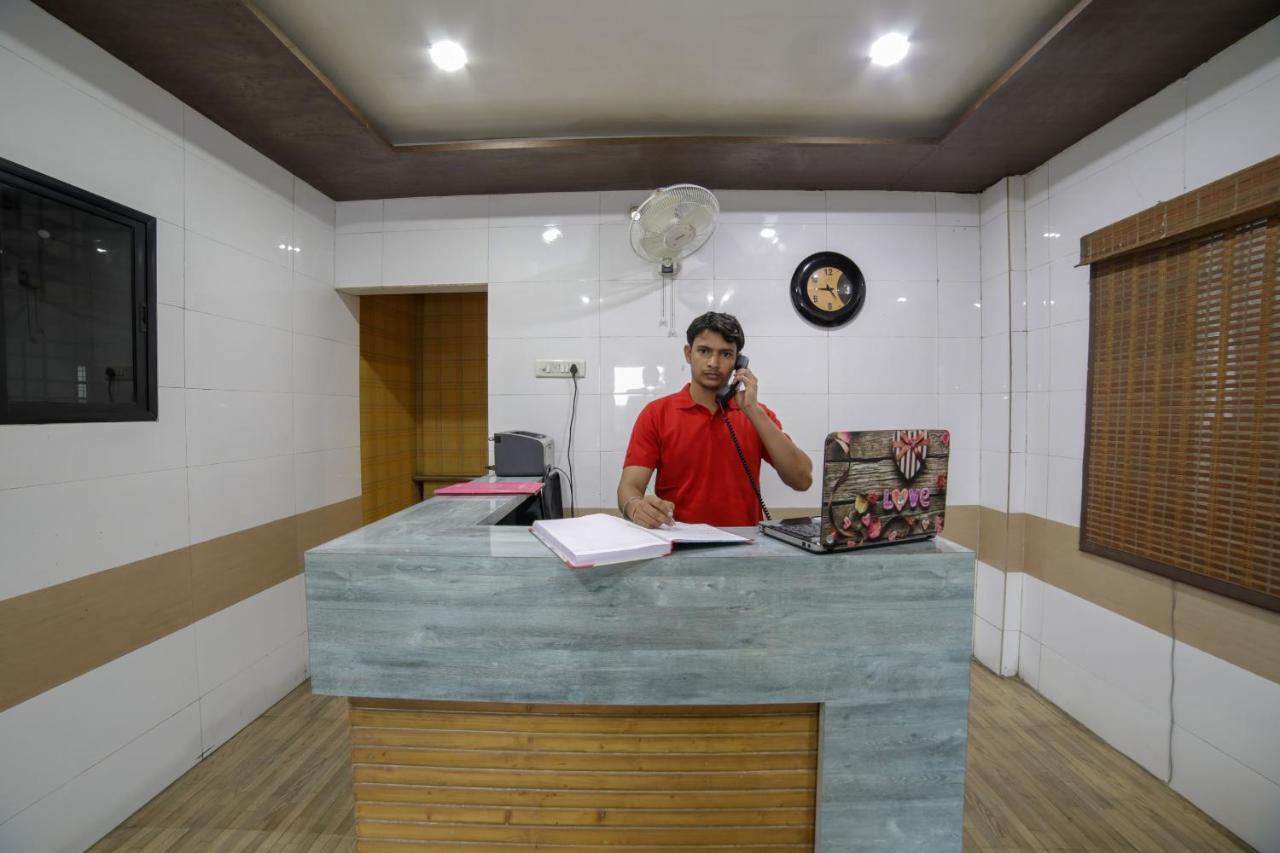 Rāipur Oyo Flagship Hotel Chandani מראה חיצוני תמונה